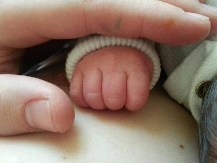 Mutter und Sohn kamen nach der ungewöhnlichen Geburt in ein Krankenhaus. (Symbolbild)