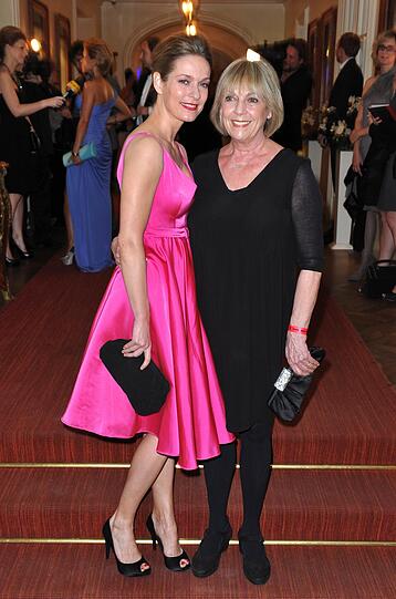 Schaulaufen der Promis bei den Gala SPA Awards in Baden-Baden: Lisa Martinek.