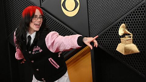 Billie Eilish bei den Grammys 2024.