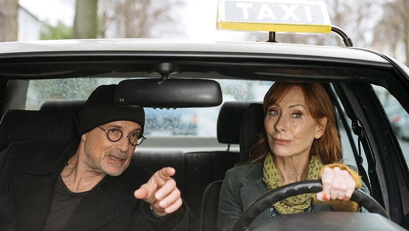 "Ein Taxi f&uuml;r zwei": Gregor (Christian Berkel) und Elke (Andrea Sawatzki) streiten im Taxi.