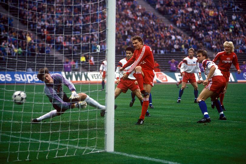 Drei Jahre später schenkten die Bayern den Hamburgern beim 6:1 am 20. Oktober 1990 erneut ein halbes Dutzend Tore ein.