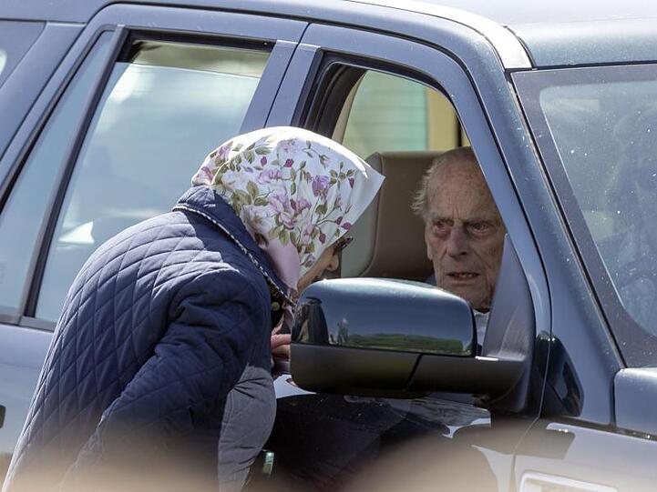 Die britische Königin Elizabeth II. mit ihrem Ehemann Prinz Philip, Herzog von Edinburgh.