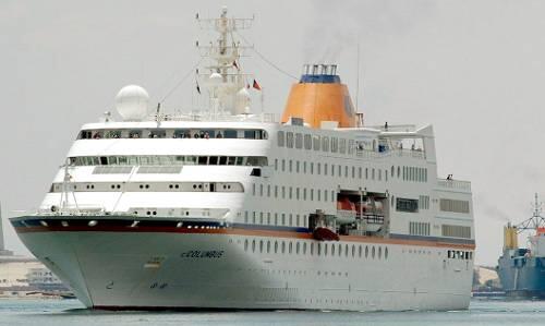 Sie hat die gefährlilchen Gewässer unbeschadet  passiert: Die "MS  Columbia".
