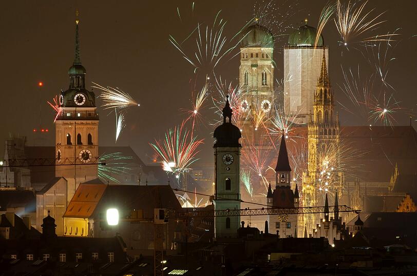 Sehen Sie hier weitere Impressionen vom Jahreswechsel in München.
