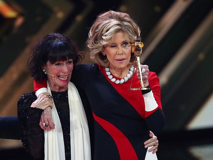 Hollywoodstar Jane Fonda (r) wird in der Kategorie Lebenswerk International ausgezeichnet.