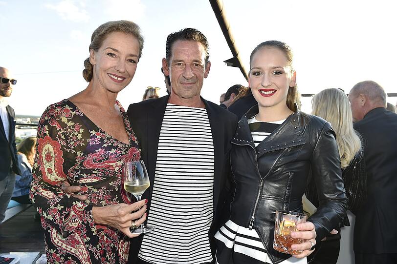 Lisa Seitz und Max Tidof mit Tochter Luzie
