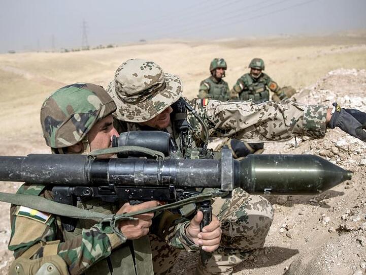 Die Bundeswehr bildet im Irak kurdische Peschmerga aus.