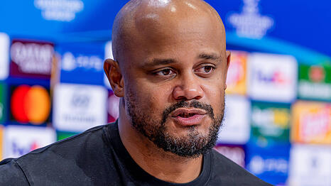 FC-Bayern-Trainer Vincent Kompany: Nach seinem Zusammenbruch beim U23-Training liegt der 40-J&auml;hrige im Krankenhaus.