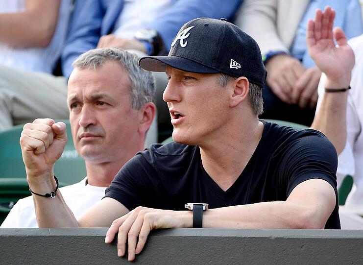Unter den mitleidenden Blicken von Bastian Schweinsteiger verlor Ana Ivanovic am Mittwoch in Wimbledon und schied als dritte Top-Ten-Spielerin aus. Die Bilder!