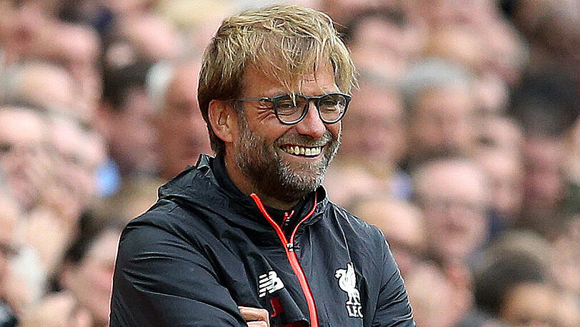 Während Jose Mourinho über Liverpool lästert, reagiert Jürgen Klopp mit Ironie. Während Jose Mourinho über Liverpool lästert, reagiert Jürgen Klopp mit Ironie.
