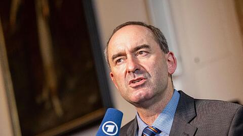 Hubert Aiwanger ist laut aktuellen Informationen nicht gegen Corona geimpft.