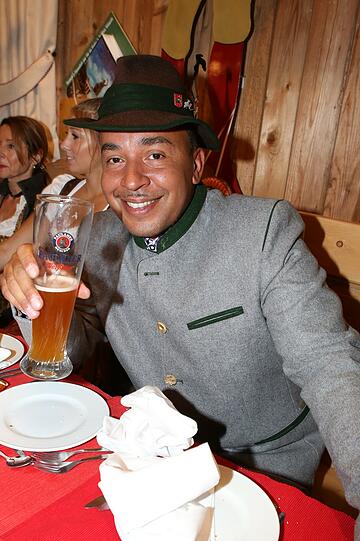 Lou Bega im Weinzelt