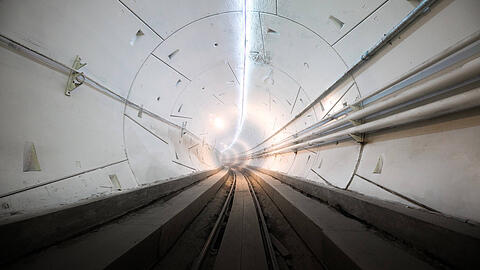 Das Bild zeigt den Hyperloop-Testtunnel in Kalifornien.