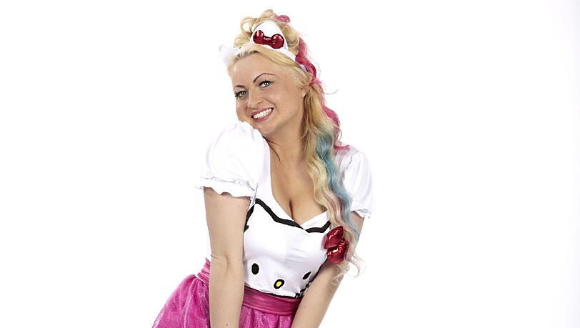 Miriam Balcerek: Die Blondine wollte eigentlich Popstar werden - bekannt ist sie vor allem, weil sie sich mehrfach vom TV-Sender VOX begleiten ließ. Miriam Balcerek: Die Blondine wollte eigentlich Popstar werden - bekannt ist sie vor allem, weil sie sich mehrfach vom TV-Sender VOX begleiten ließ.