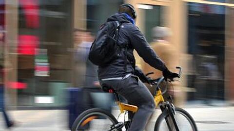 Der 56-Jährige war mit seinem Pedelec schneller als die erlaubten 25 km/h. (Symbolbild)