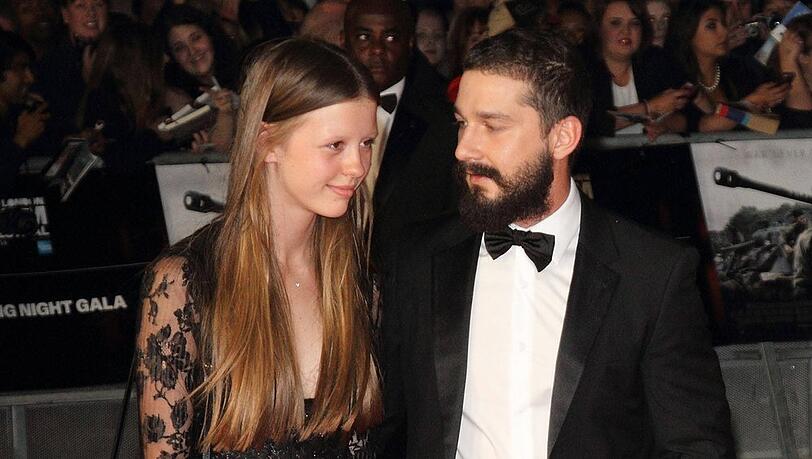 Mia Goth und Shia LaBeouf waren seit 2012 zusammen, haben sich aber im Sommer 2025 getrennt. Mia Goth und Shia LaBeouf waren seit 2012 zusammen, haben sich aber im Sommer 2025 getrennt.