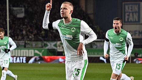Brynjar Bjarnason wechselt von F&uuml;rth nach D&auml;nemark. (Archivbild)