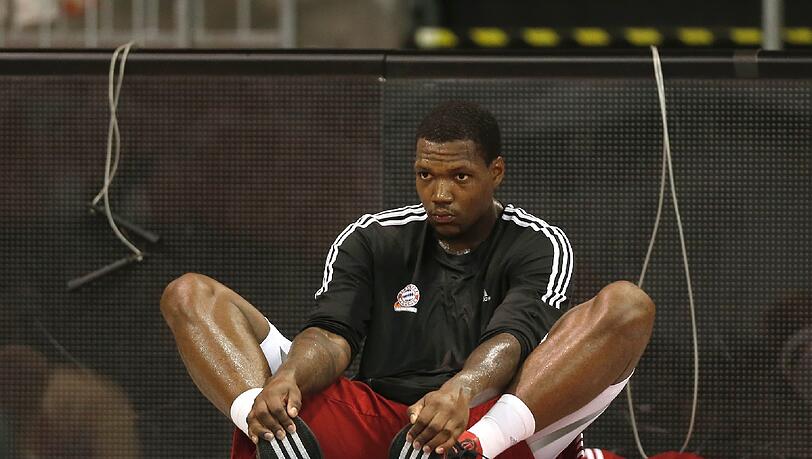Fällt für die nächsten Vorbereitungsspiele aus: US-Star Deon Thompson. Fällt für die nächsten Vorbereitungsspiele aus: US-Star Deon Thompson.