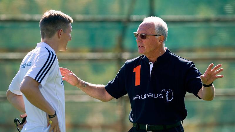 Bastian Schweinsteiger (links) in Südafrika mit seinem wohl prominentesten Fan, Franz Beckenbauer. Fotos: AP, imago, privat Bastian Schweinsteiger (links) in Südafrika mit seinem wohl prominentesten Fan, Franz Beckenbauer. Fotos: AP, imago, privat