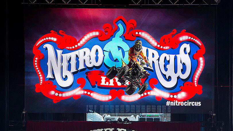 Am 30. Januar 2016 in der Olympiahalle: Das Quad ist dabei noch ein vergleichsweise konventionelles Fahrzeug für die Nitro-Circus-Athleten. Am 30. Januar 2016 in der Olympiahalle: Das Quad ist dabei noch ein vergleichsweise konventionelles Fahrzeug für die Nitro-Circus-Athleten.
