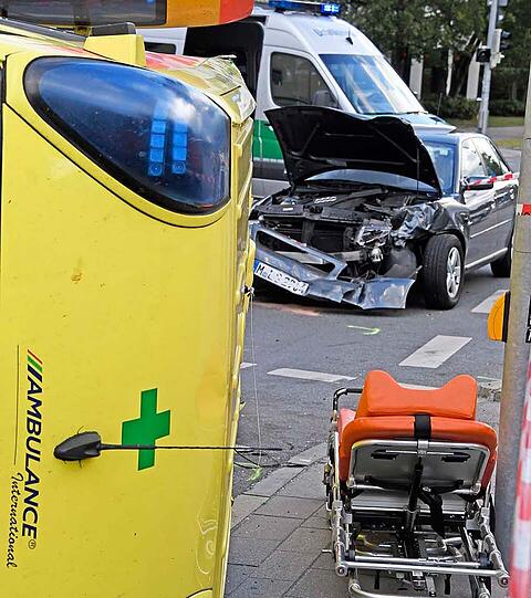 Das Rettungsfahrzeug aus der Steiermark soll auf einer Rückholfahrt aus Slowenien unterwegs zum Klinikum Großhadern gewesen sein.