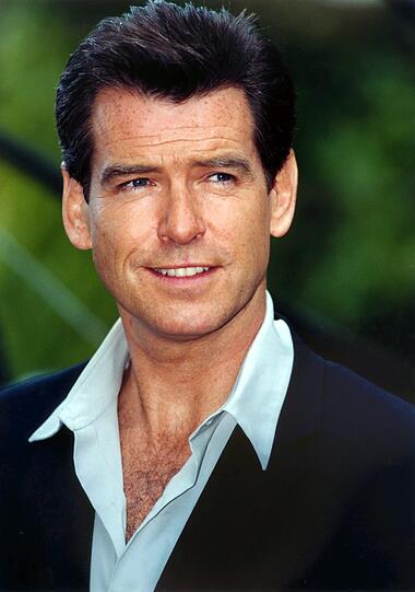 Sexiest Man Alice 2001: Pierce Brosnan