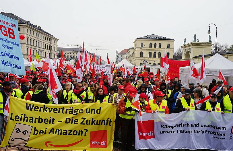 Bilder von der DGB-Kundgebung am Odeonsplatz.