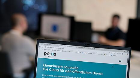 Fachleute betonen, erfolgreiche Verwaltungsdigitalisierung m&uuml;sse mit einer Vereinfachung von Prozessen einhergehen. Allein dadurch, dass wenig benutzerfreundliche Formulare online zur Verf&uuml;gung gestellt w&uuml;rden, sei noch nicht viel gewonnen. F&uuml;r &Auml;ltere, die in der analogen Welt besser zurechtkommen, wird es dadurch manchmal sogar schwieriger. (Symbolbild)