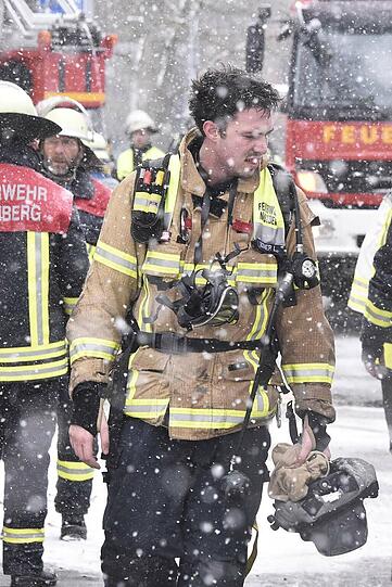 Am Donnerstagmorgen brannte es in einem Nebengebäude des Neubiberger Rathauses. Die Bilder.