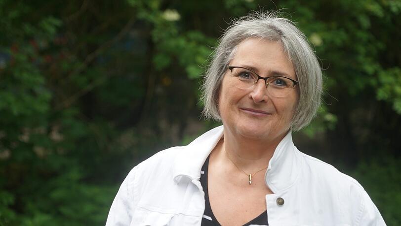 Sabine Hacker (52) am Candidplatz. Sabine Hacker (52) am Candidplatz.