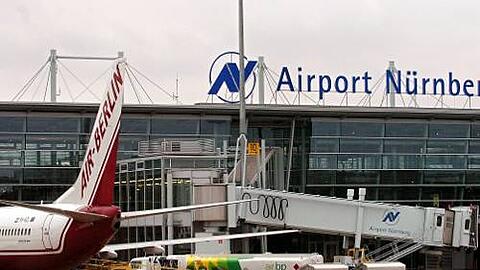 Eine Air Berlin-Maschine am Nürnberger Flughafen. Gestern kam es dort nach zwei abgebrochenen Starts zum Passagier-Streik.