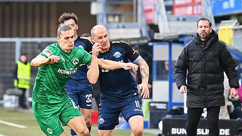 Noah Loosli (l) erzielte das 2:0 für Fürth.