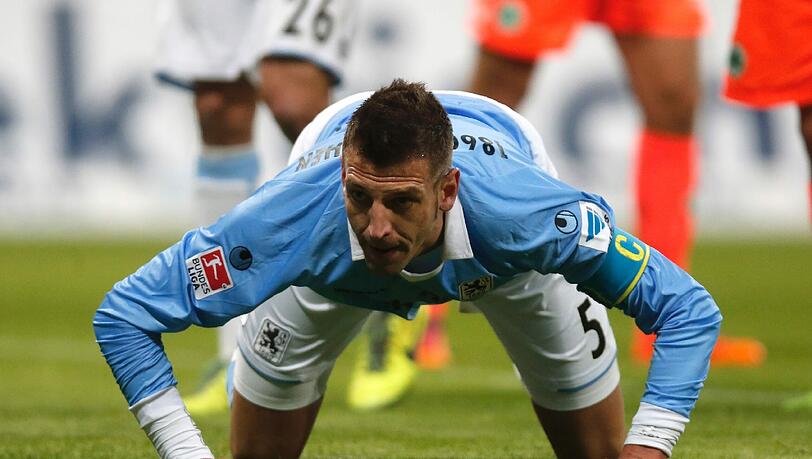 Am Boden: Guillermo Vallori. Am Boden: Guillermo Vallori.