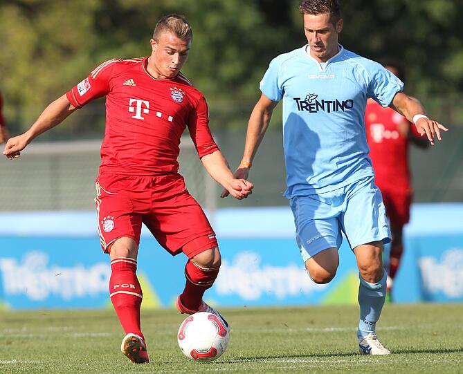 Bayerns Neuerwerbung Xherdan Shaqiri im Testspiel des FC Bayern gegen die Regionalwauswahl aus dem Trentino.