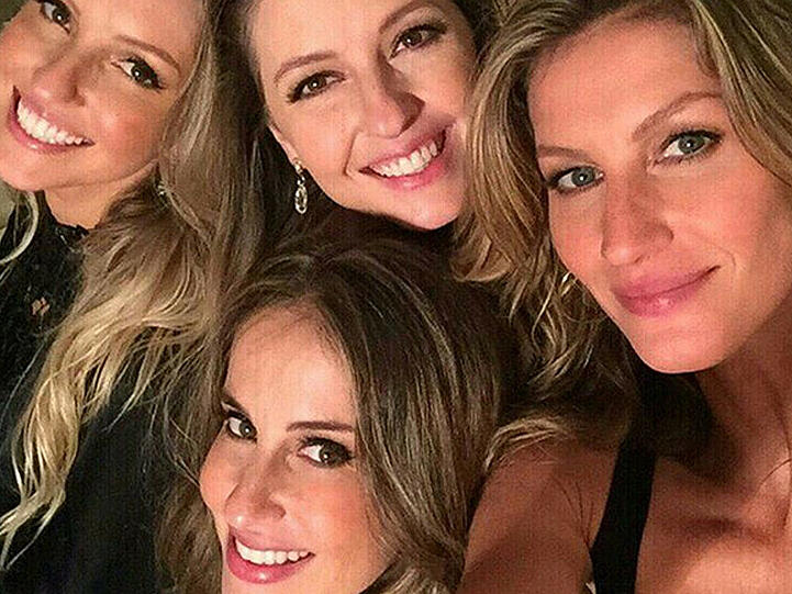 Gisele Büdchen (r.): Selfie mit den Schwestern