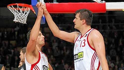 Der ehemalige Basketball-Nationalspieler Robert Maras hat seine Karriere mit sofortiger Wirkung beendet - zuletzt war er in München aktiv gewesen. Der ehemalige Basketball-Nationalspieler Robert Maras hat seine Karriere mit sofortiger Wirkung beendet - zuletzt war er in München aktiv gewesen.