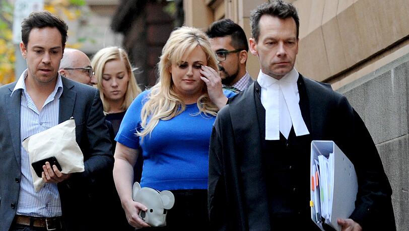 Rebel Wilson verlässt den Victorian Supreme Court in Melbourne. Rebel Wilson verlässt den Victorian Supreme Court in Melbourne.
