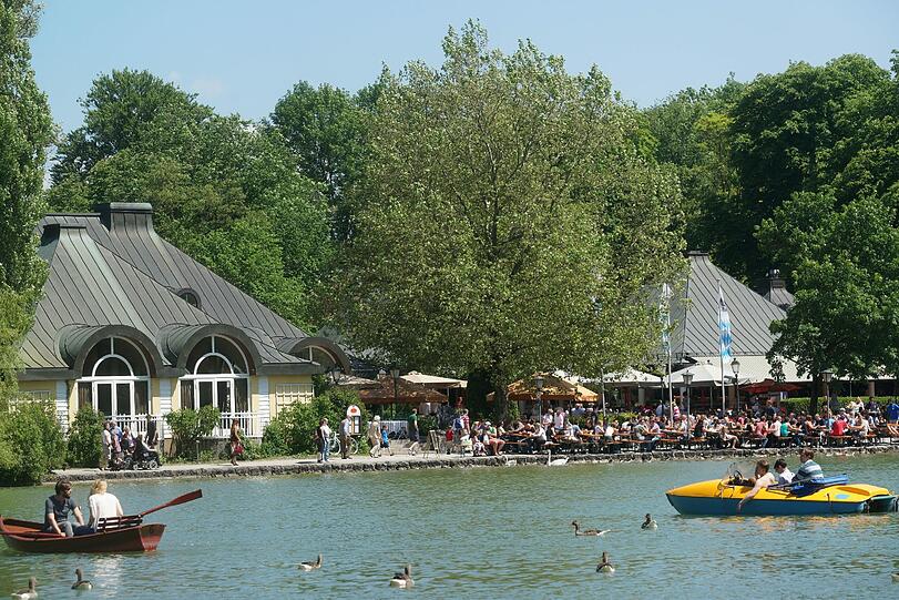 Schön entspannen: im Biergarten am Seehaus.