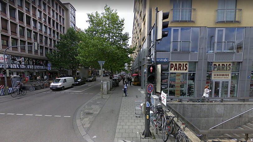 Die Kreuzung Goethestraße und Bayerstraße. Hier kollidierte am Montag ein Lastwagen mit einem Taxi.