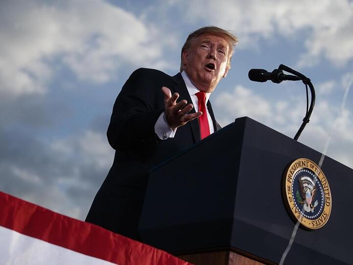 Trump kritisierte die Entscheidung des Gerichts und kündigte an, dagegen Berufung einzulegen.