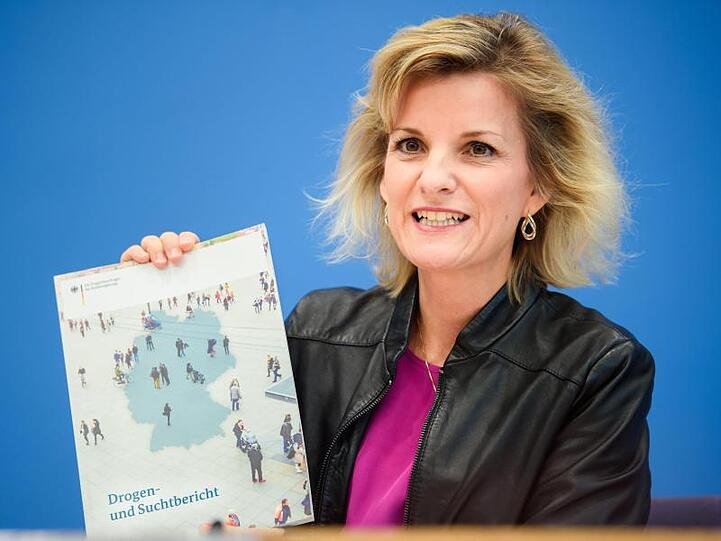 Daniela Ludwig (CSU), die neue Drogenbeauftragte der Bundesregierung, stellt den Drogen- und Suchtbericht vor.