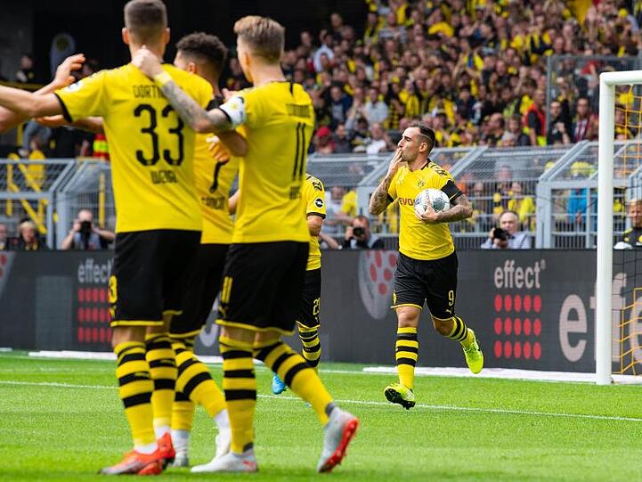 Borussia Dortmund feierte einen klaren Heimsieg gegen den FC Augsburg.
