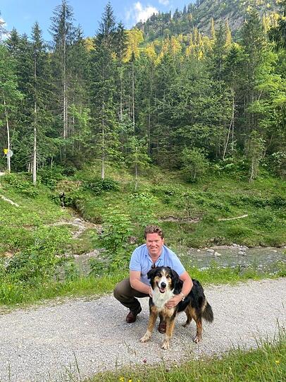 Florian Post geht jetzt viel in die Berge, auch mit seinem Hund. Sport spielt in seinem Leben inzwischen eine wichtige Rolle. Florian Post geht jetzt viel in die Berge, auch mit seinem Hund. Sport spielt in seinem Leben inzwischen eine wichtige Rolle.
