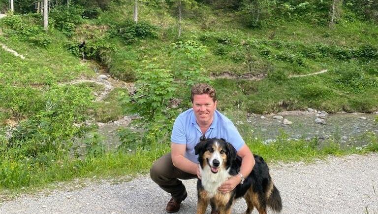 Florian Post geht jetzt viel in die Berge, auch mit seinem Hund. Sport spielt in seinem Leben inzwischen eine wichtige Rolle. Florian Post geht jetzt viel in die Berge, auch mit seinem Hund. Sport spielt in seinem Leben inzwischen eine wichtige Rolle.