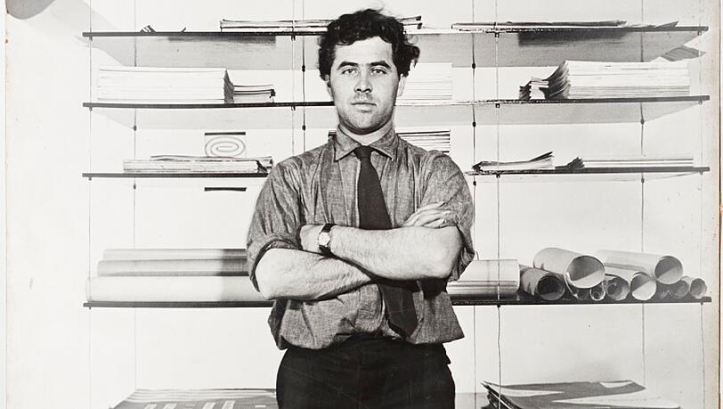 Otl Aicher 1953 in seinem Atelier.