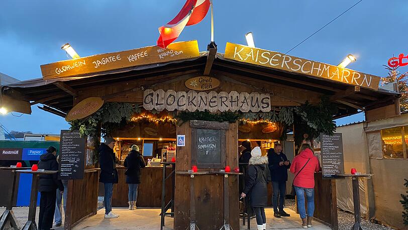 Das Glocknerhaus könnte so auch auf einem Berggipfel stehen. Marius Nausner hat die Hütte in diesem Jahr übernommen. Hier serviert er Kaiserschmarrn vom Feinsten.