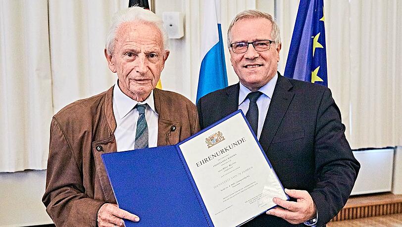 Hans Reindl wurde in München für unvorstellbare 70 Jahre Arbeit geehrt. Hans Reindl wurde in München für unvorstellbare 70 Jahre Arbeit geehrt.