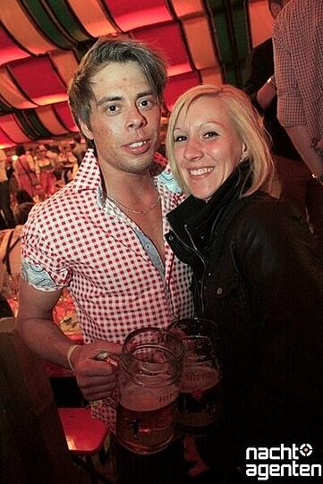 Dirndl, Lederhosen und viel Spaß: Die Party "Tracht und Pracht" am Samstag im Hippodrom auf der Theresienwiese. Mehr Bilder unter: www.nachtagenten.de.