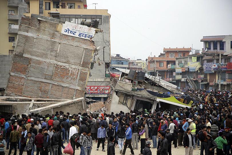 Ausnahmezustand in Kathmandu: Nach dem schwersten Erdbeben seit über 80 Jahren wurde in Nepal der Notstand ausgerufen. Die erschütternden Bilder.