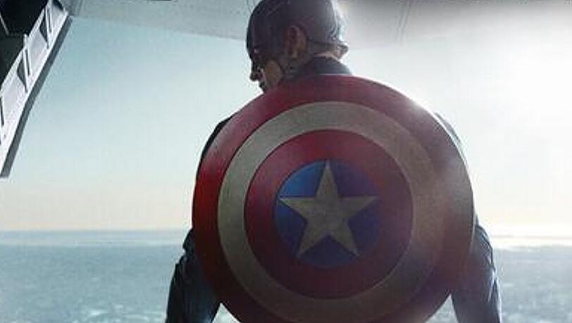 Chris Evans ist wieder als Captain America zu sehen Chris Evans ist wieder als Captain America zu sehen